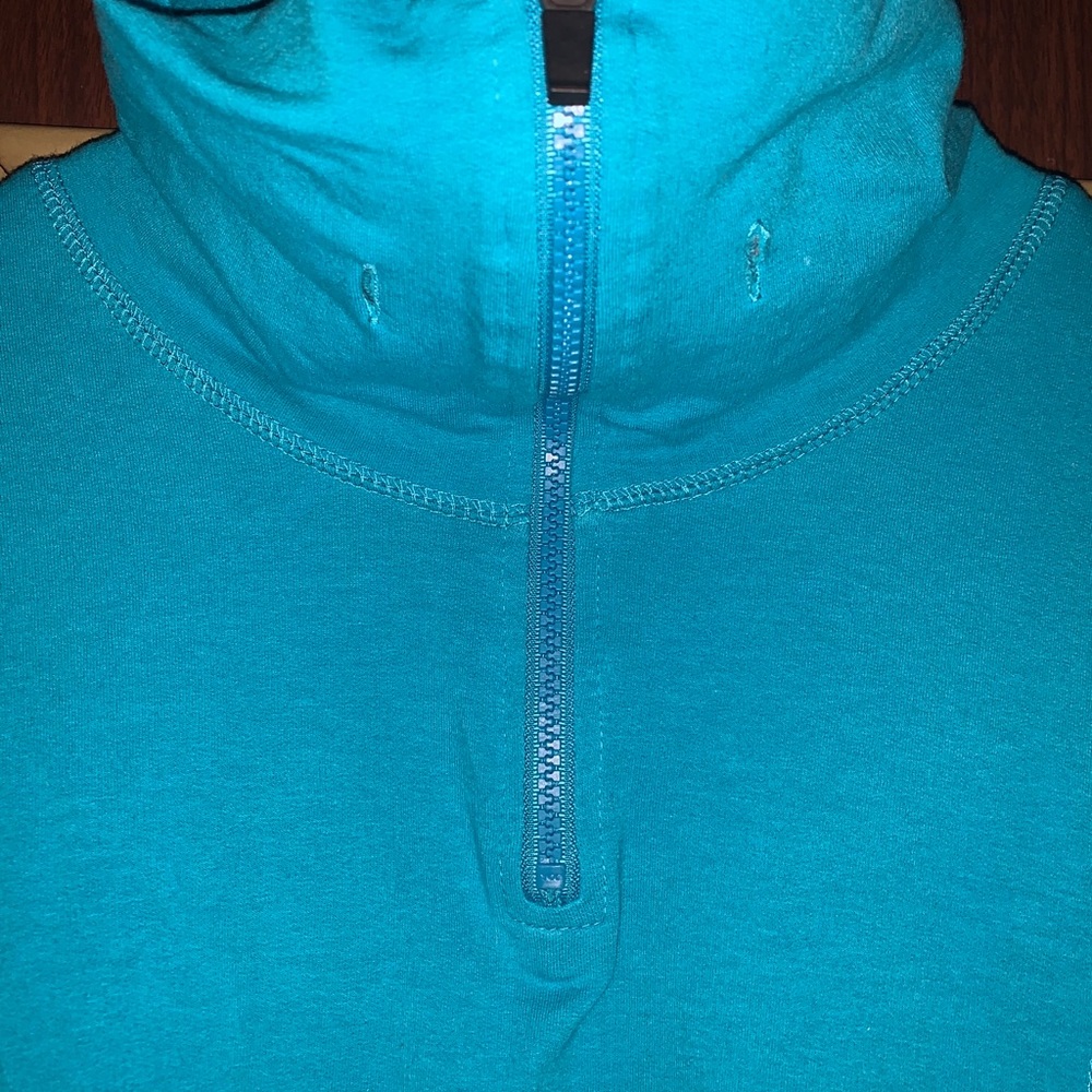 Fabletics Pullover Women’s Size Large - Picture 2 of 6